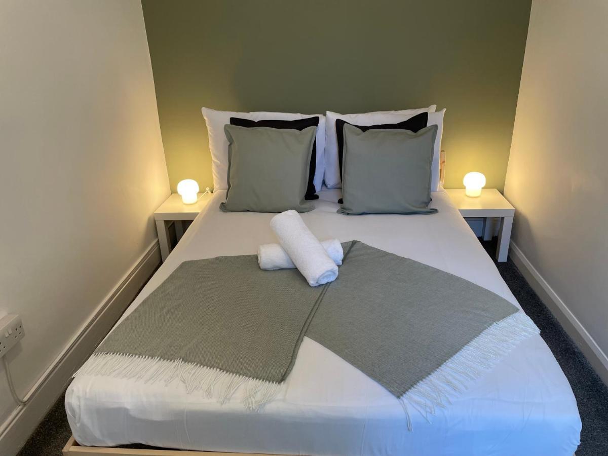 Kitchener - Wonderful 2-Bedroom Apt Sleeps 5 Free Parking Free Wifi Gateshead Exterior photo