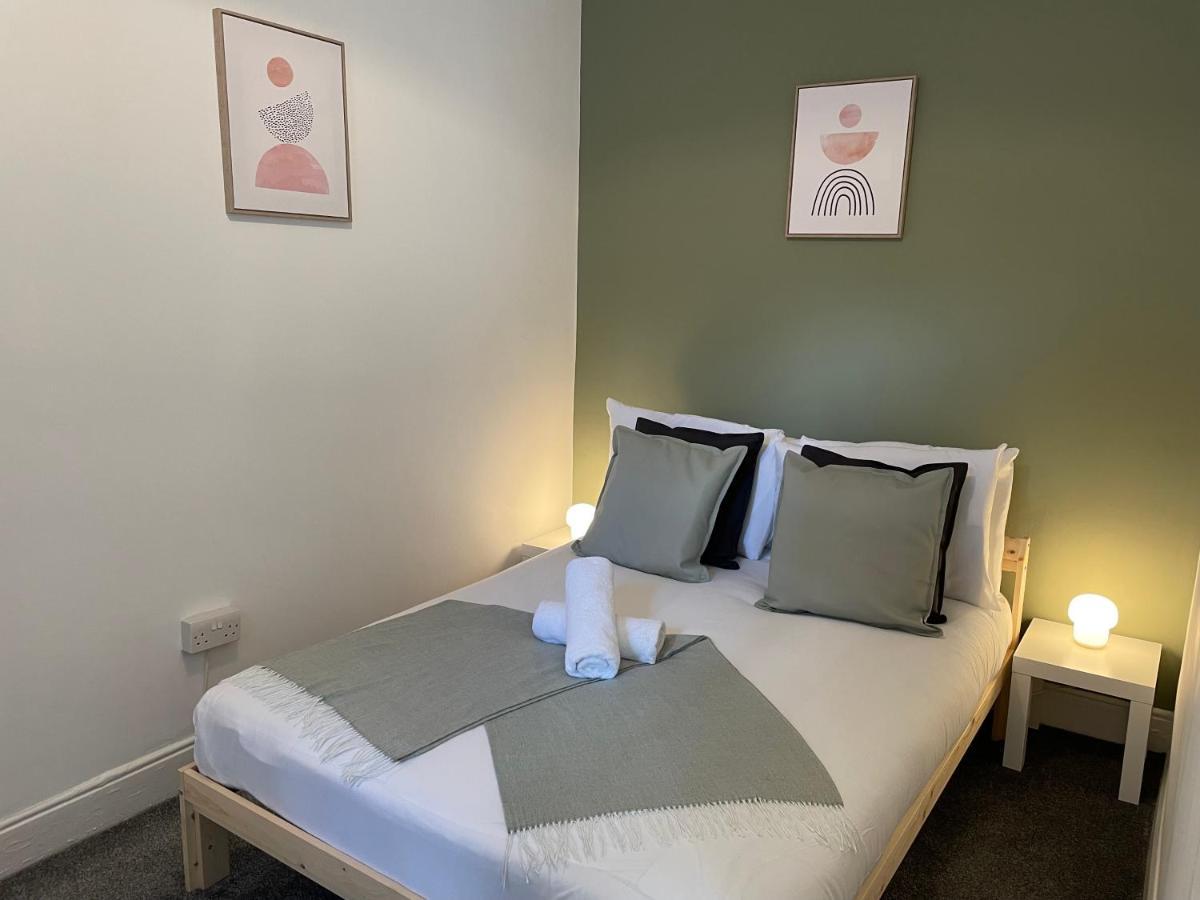 Kitchener - Wonderful 2-Bedroom Apt Sleeps 5 Free Parking Free Wifi Gateshead Exterior photo